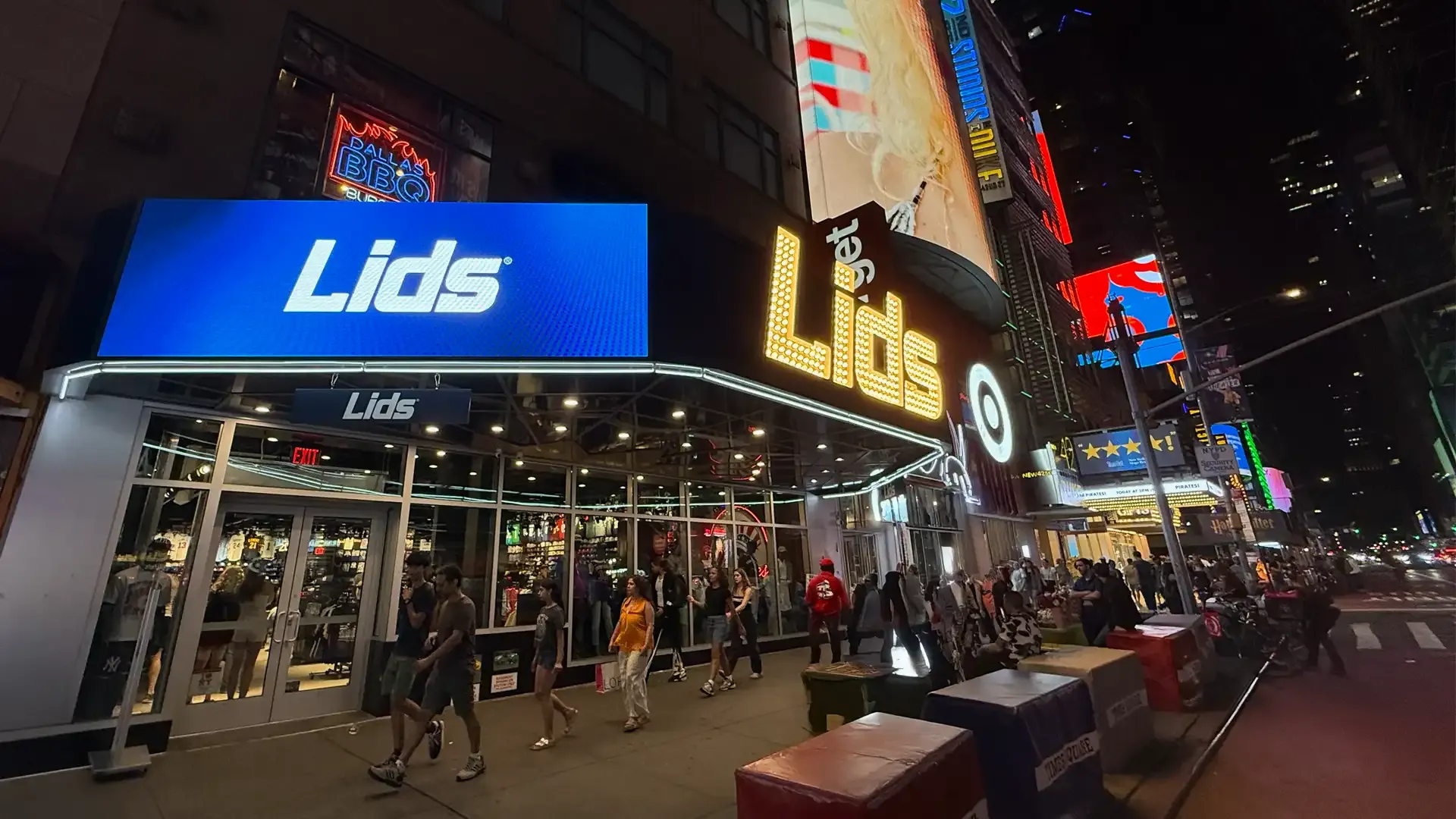 Lids Nyc Storefront